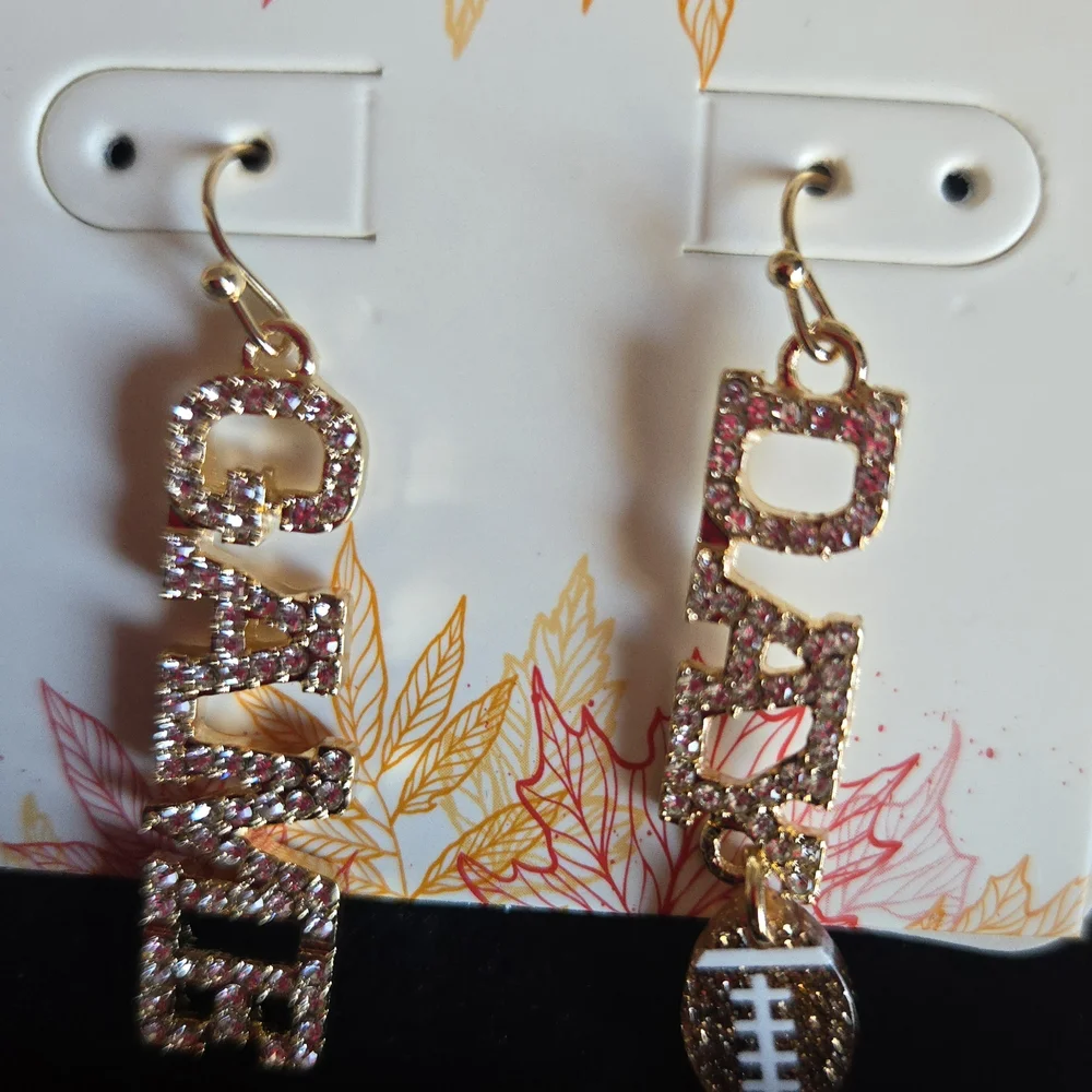 🏈5pc Football Bling🏈 Bag Charm/Keychain, Earrings and (3)Bracelet Set🏈